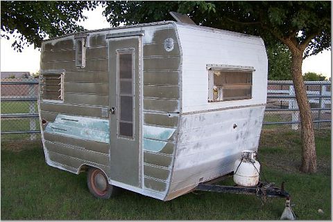 1963 Aristocrat 9 ft. tiny trailer