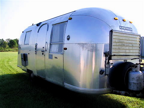 1965 Airstream Safari Land Yacht 22